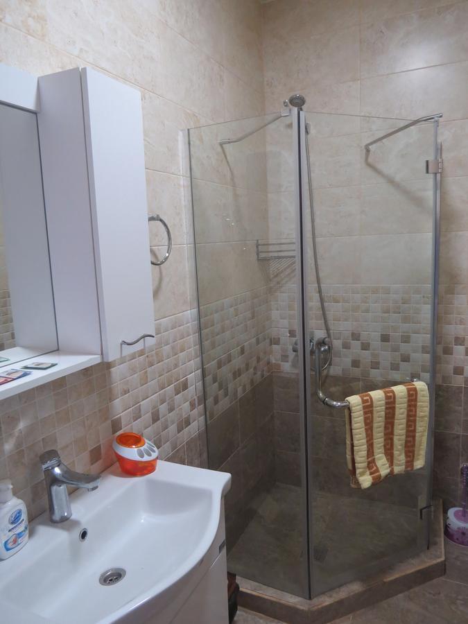 Real Palace 18 Pirosmani Apartment บาทูมิ ภายนอก รูปภาพ