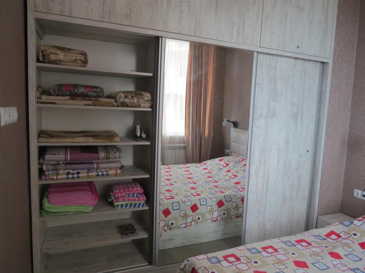 Real Palace 18 Pirosmani Apartment บาทูมิ ภายนอก รูปภาพ
